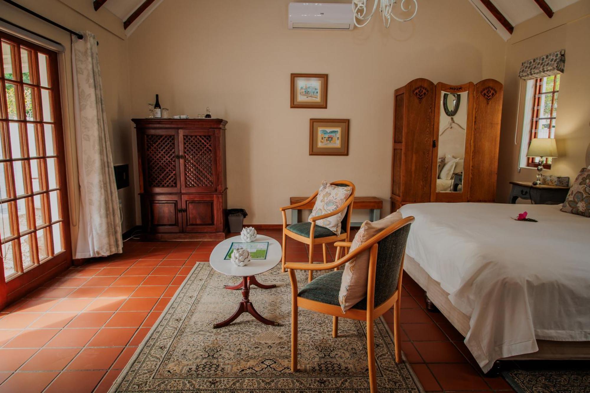 Aan De Oever Guesthouse Свелендам Екстериор снимка