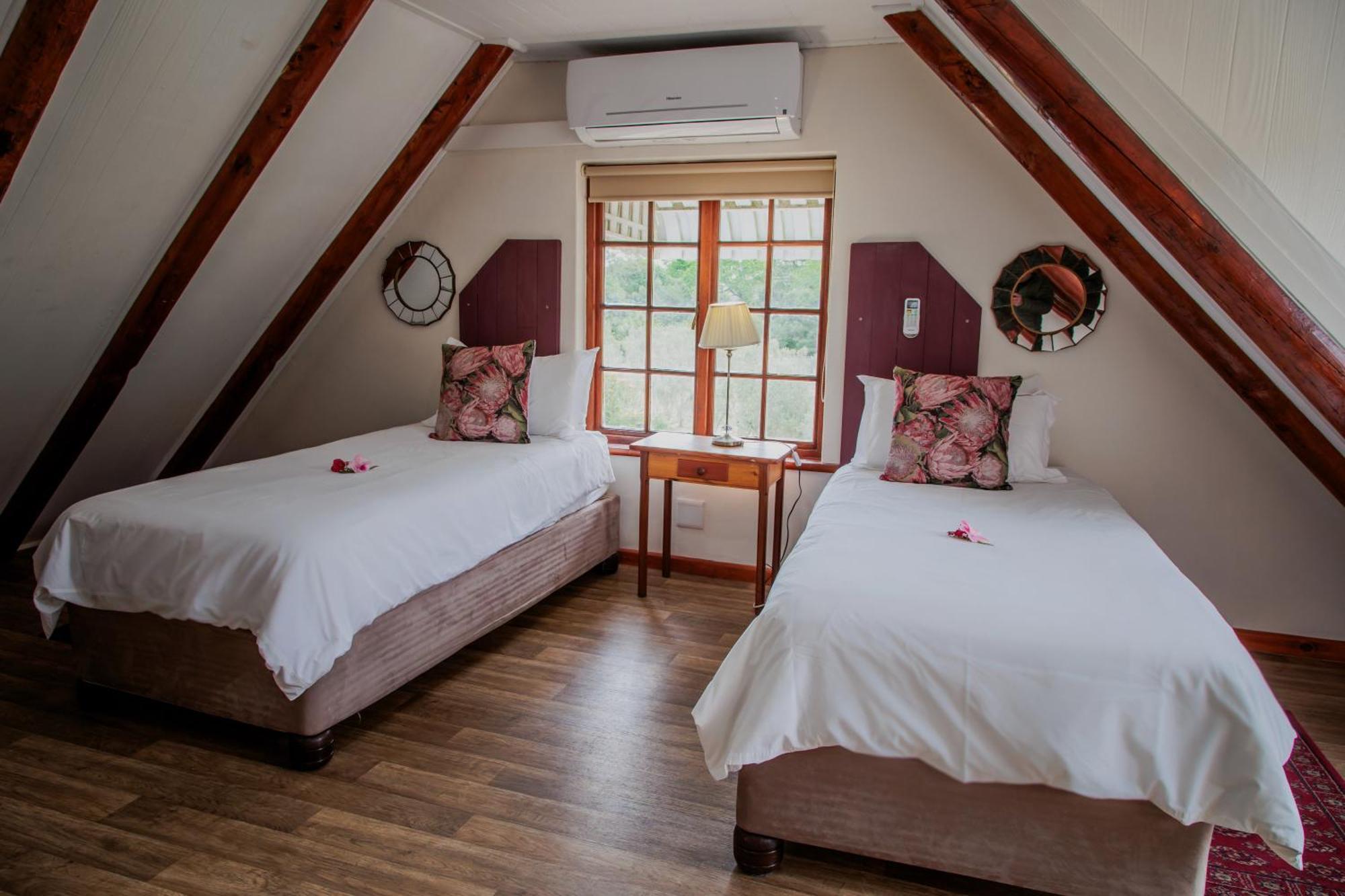 Aan De Oever Guesthouse Свелендам Екстериор снимка
