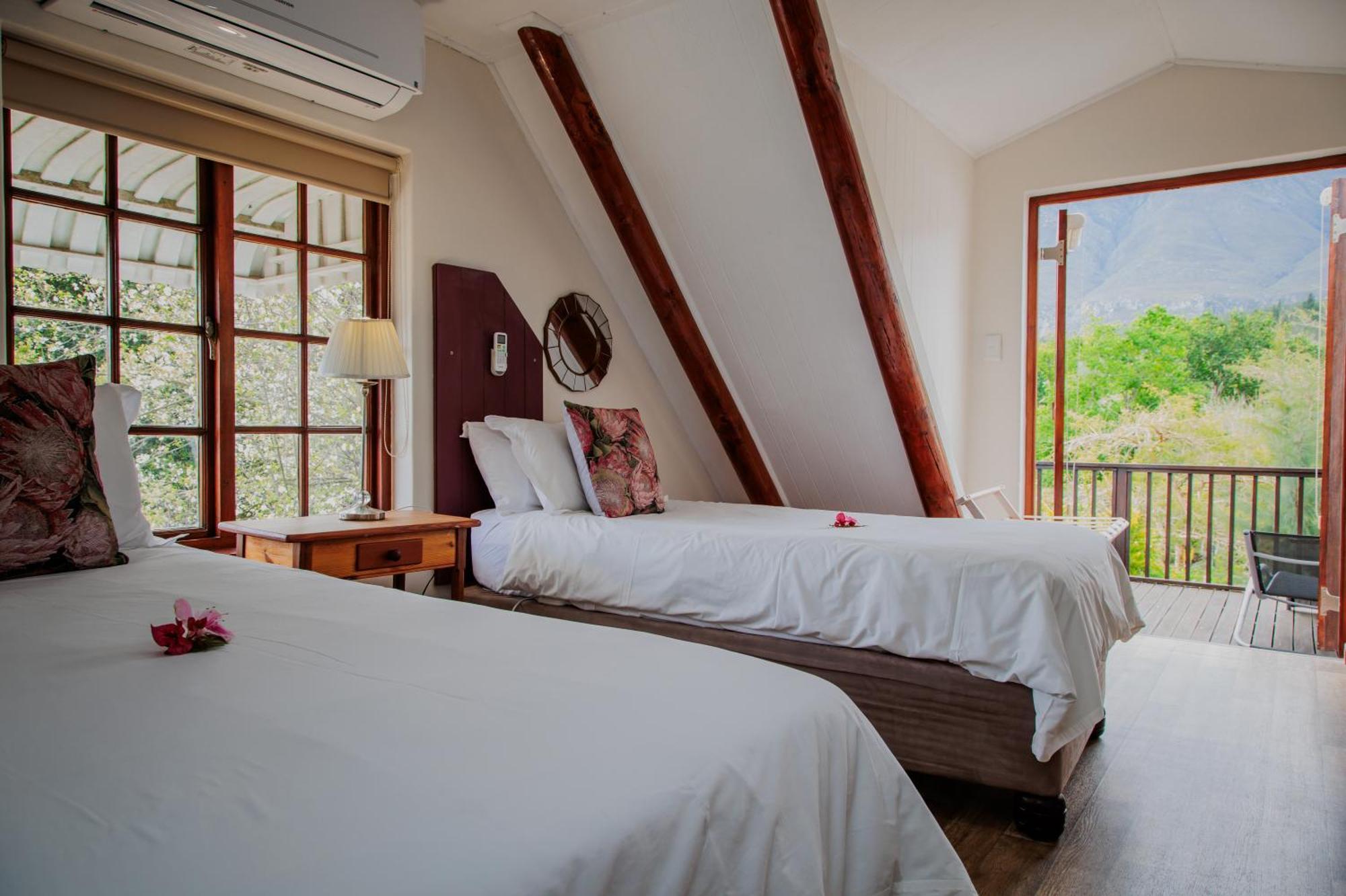 Aan De Oever Guesthouse Свелендам Екстериор снимка