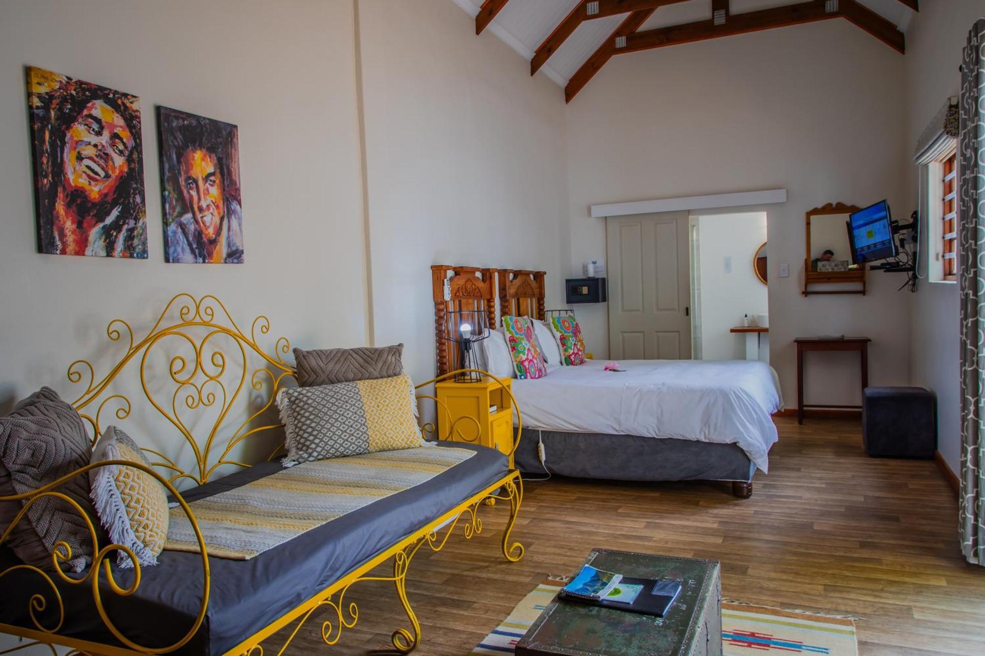 Aan De Oever Guesthouse Свелендам Екстериор снимка