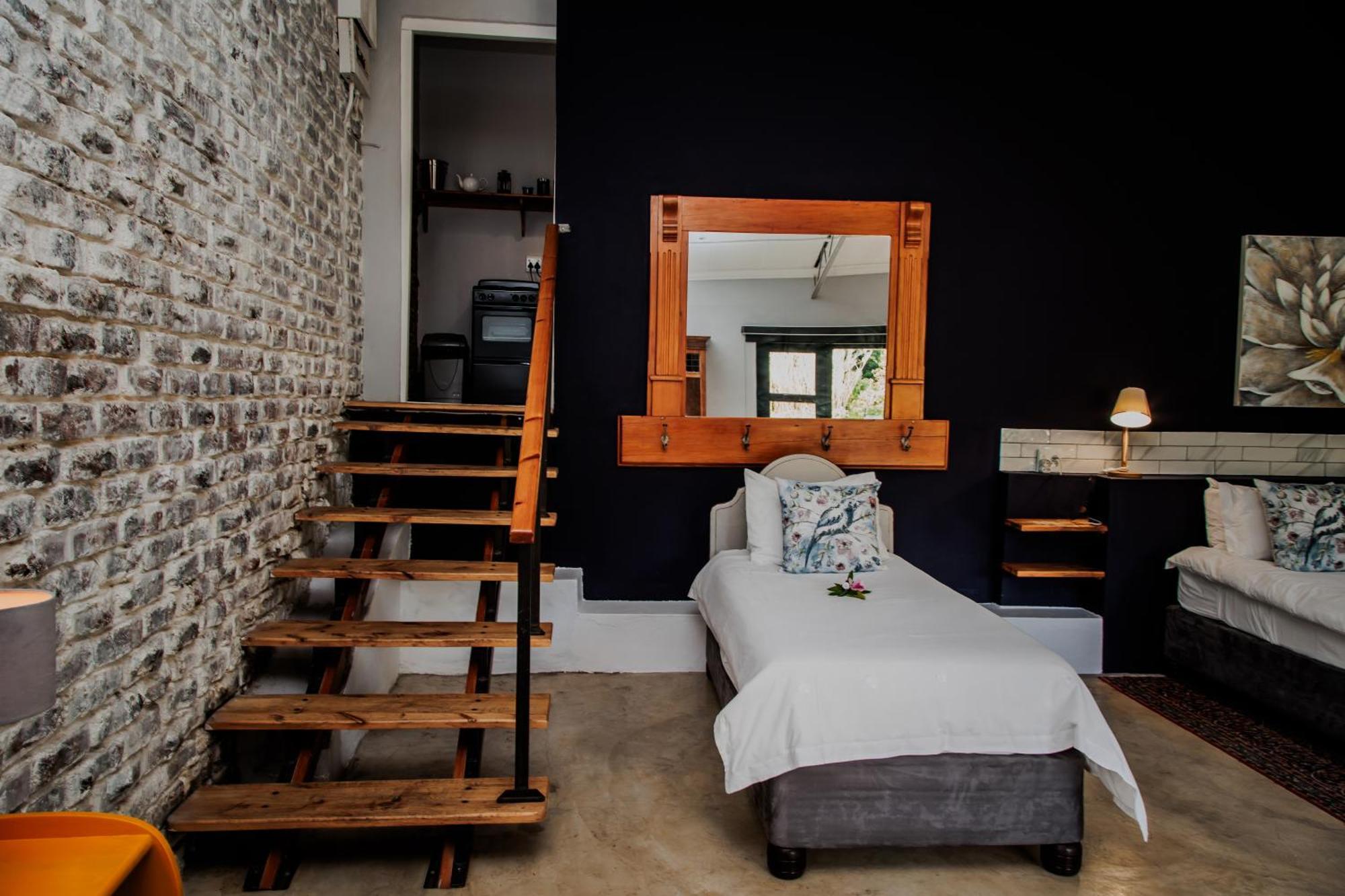 Aan De Oever Guesthouse Свелендам Екстериор снимка